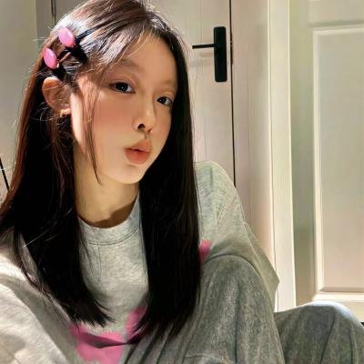 愿郎再吻妾朱唇